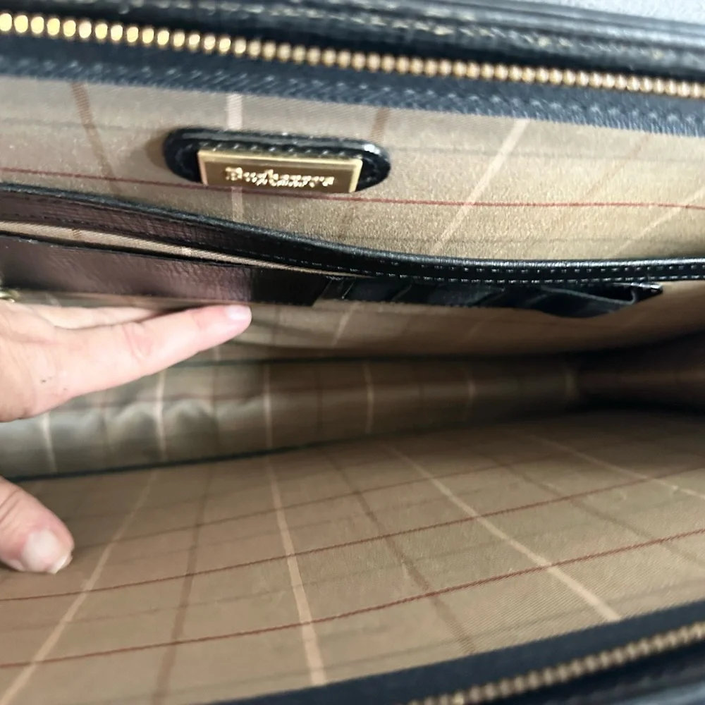 Burberry’s Briefcase Business Bag – Includes Lock/Key & COA Burberry - Authentic - Picture 3 of 14